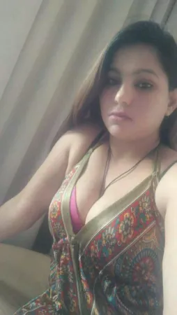Genuine Service Call Girl Aditi Chhapraula