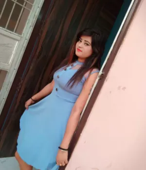 Genuine Young College Girl And Housewifenswf24