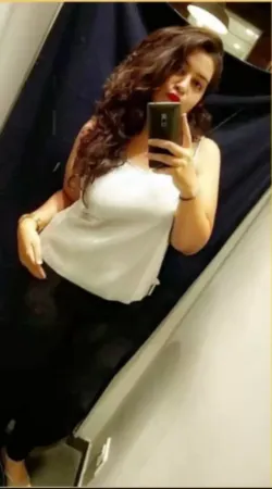 Radhika Chhapraula Call Girl Low Price