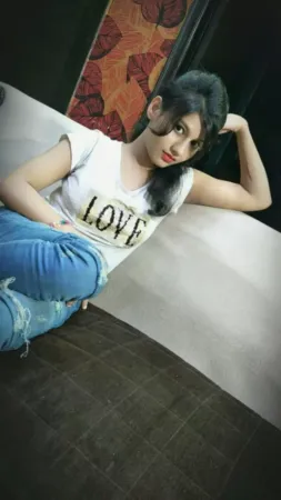 Affordable Call Girl Ruhi Noida Sector 59