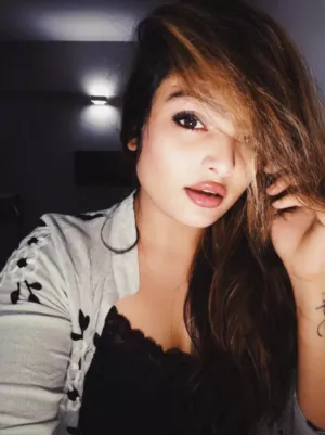 Low Price Call Girl Naina Manesar Sector M4