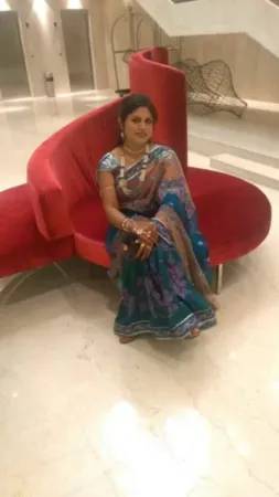 Nitika Hauz Khas Call Girl Cheap Price