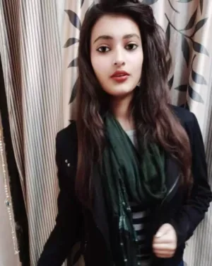 Vishakhagurgaonm College Girls Home Service Housewife